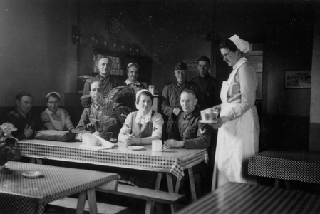 Soldiers and Nurses Sitting Together, 1942 (b/w photo)