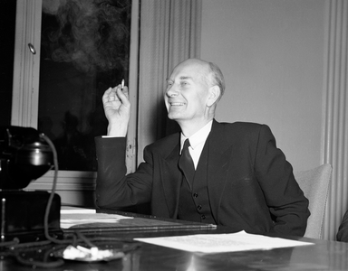 Oslo 1951113 Prime Minister Gerhardsen resigns ..., 1951 (photo)