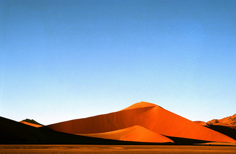 Dune landscape in Sossusvlei, 1996 (photo)