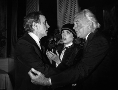 Charles Aznavour and Mireille Mathieu with Johnny Stark, 12 October 1981 (photo)
