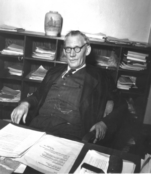 Oslo 1956. "Oslo's largest resident". Martin Strand. CEO of OBOS since 1946 …, 1956 (photo)