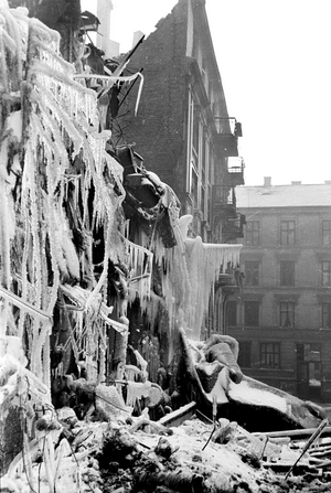 Oslo 19450123 The fire in Svendsensgate 1-3-5 …, 1945 (photo)