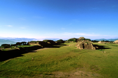 Gran Plaza, Ancient Zapotec capital, Monte Alban, Oaxaca, Mexico (photo)