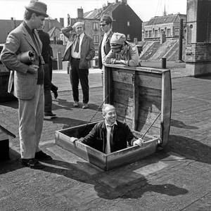Gentlemen ask to checkout