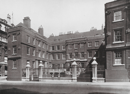 Castle Baynard, College of Arms, 1671-1677, from the SE (b/w photo)