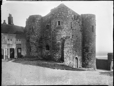 Ypres Tower, Rye, Rother, East Sussex, 13/04/1905 (b/w photo)