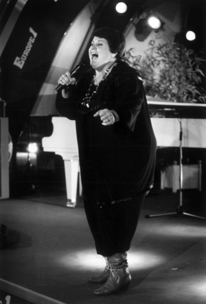 French Singer Ginette Reno during TV Programme on October 8, 1984 (b/w photo)