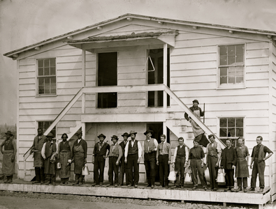 Washington, District of Columbia. Mess house at government stables 1865 (photo)