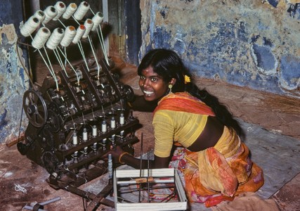 Women working in village, Tamil Nadu, South India (photo)