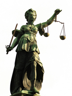 Justitia in front of the Römer in Frankfurt, 1998 (photo)