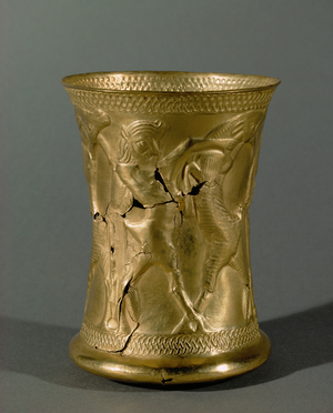 Goblet, electrum, decorated with mythological animals …