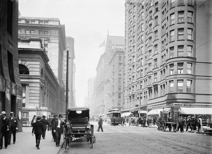 Street Scene, Dearborn Street, Chicago, Illinois, USA, c.1907 (b/w photo)