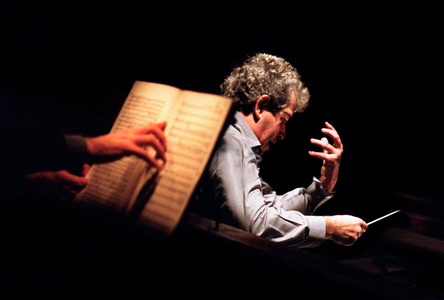 Jiri Belohlavek conducting Czech