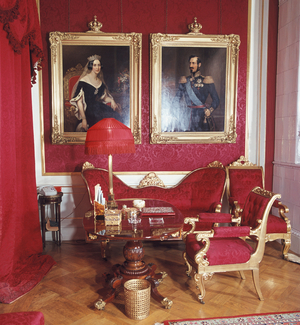 Oslo 1965: Interior from the Royal Castle. The named suite is the first suite in the southern part of …, 1965 (photo)