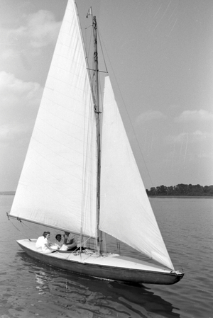Sailing lessons on the Chiemsee, Germany 1930s (b/w photo)