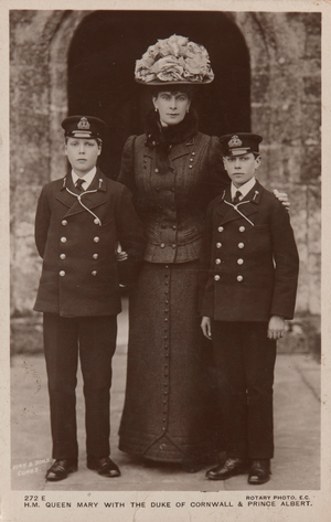 Queen Mary with her sons, 1909 (b/w photo)