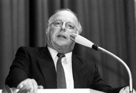 Norbert Blüm (Germany CDU) speaks at a CDU election rally ..., 1988 (photo)