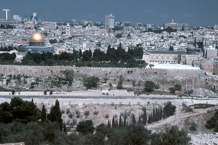 View of Jerusalem with temple mount ... (photo)