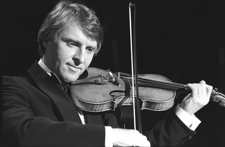 Oslo 19800209: The violinist Arve Tellefsen plays violin …, 1980 (photo)