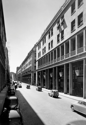 Rome Street, Turin, Piemonte, Italy, 1957 (b/w photo)
