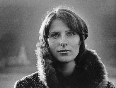 Portrait of a girl, 1970-99 (b/w photo)