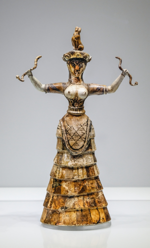 Goddess with snakes, 1650 - 1550 BC (photo)