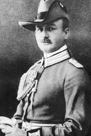Paul von Lettow-Vorbeck, 1913 (b/w photo)