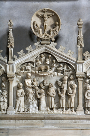 Adoration of the child and the Crucifixion