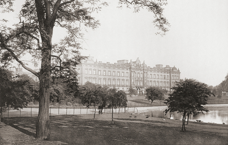 Buckingham Palace, London, England, seen from the Mall in the late 19th century.