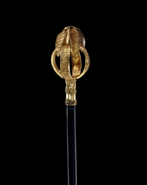 Hair Pin, 1900-1930 (ebonized wood and gold)