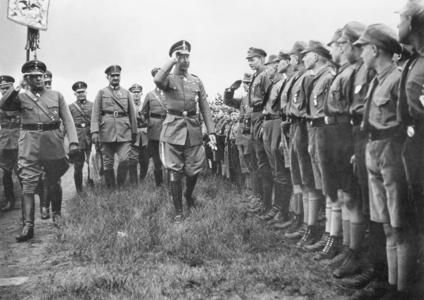 Prince August Wilhelm and Fritz Seldte with the 'Scharnhorst' Youth, 1933 (b/w photo)