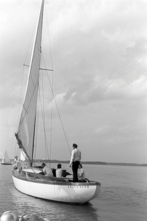 Sailing lessons on the Chiemsee, Germany 1930s (b/w photo)