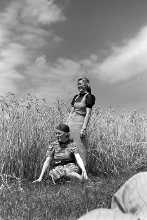 Vacations on Westerland, Germany 1930s (b/w photo)