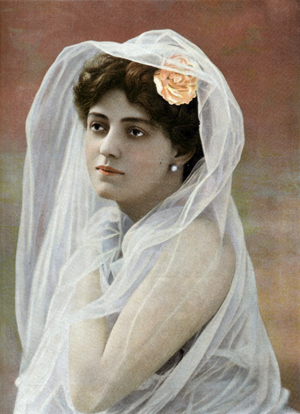 French comedian Maud Amy as Jeanne de Briantes in play "La belle Marseillaise" in Paris, photo from french paper "Le Theatre" april 11, 1905