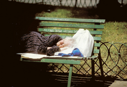 Homeless woman, 1995 (photo)