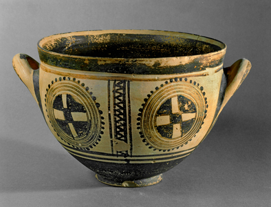Protogeometric terracotta skyphos (terracotta)