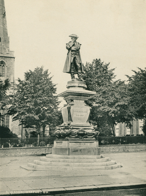 Bedford, Howard's Statue (b/w photo)