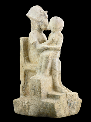statue of Akhenaten with a female figure