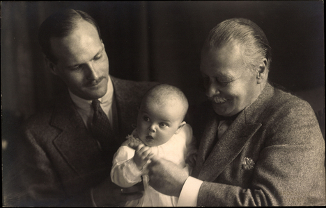 Photo Ak Herzog Ernst Ludwig, Georg Donatus, Child, Adel Hesse Darmstadt (b/w photo)