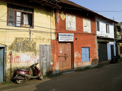 Jewtown, Cochin, Kerala, India, Run down Shop Front (photo)