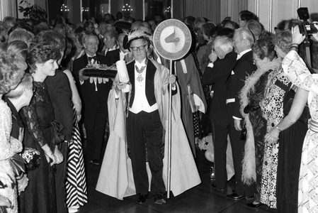 Oslo December 8, 1985. Princess Sonja is appointed a knight of the venerable Purpurned Order during …, 1985 (photo)