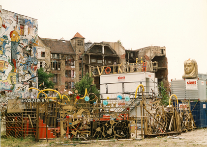 The Tacheles in Berlin, 2000 (photo)