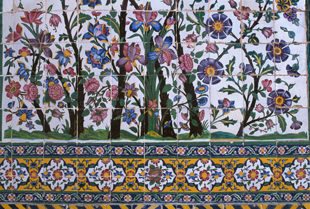 The Vakil Mosque, decorative tilework (photo)