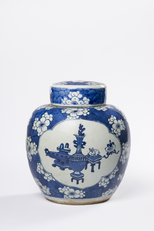 Jar with Cover, 1662-1722 (porcelain with cobalt-blue underglaze decoration)