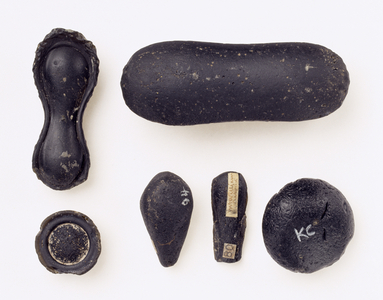 Variety of tektites (photo)