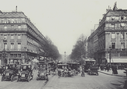 Paris, Les Grands Boulevards (b/w photo)