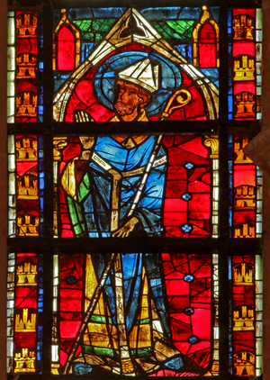 Window w205 depicting a saint / bishop (stained glass)