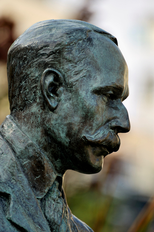 Sir Edward Elgar statue