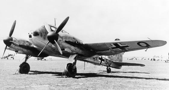 Fighter (destroyer) Messerschmitt Me 210, 1939 (photo)