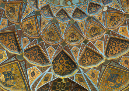 Ceiling with its intricate and elaborate patterns in behesht palace, Isfahan province, Isfahan, Iran (photo)